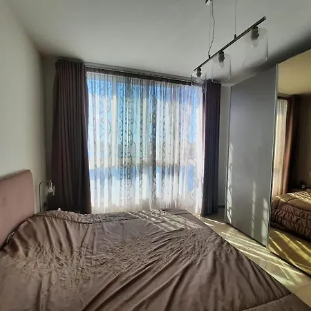 Cloud 7 Quality Sea Front