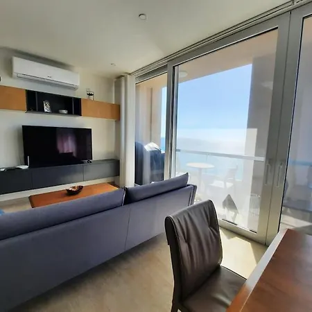 Cloud 7 Quality Sea Front *